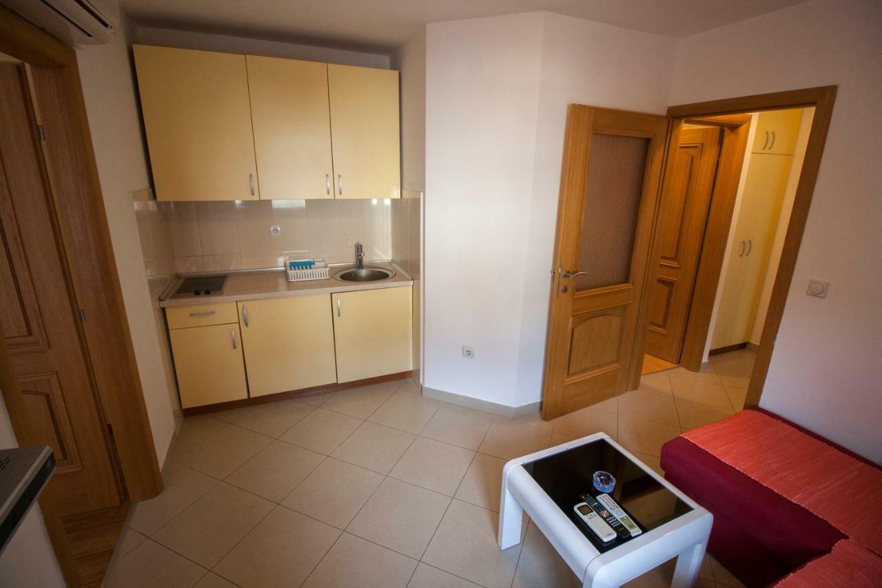 Apartments Knezovic 그라다츠 외부 사진
