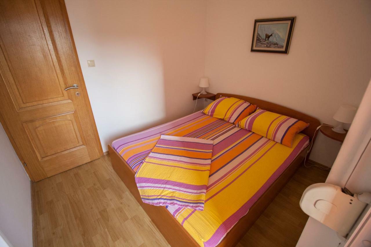 Apartments Knezovic 그라다츠 외부 사진