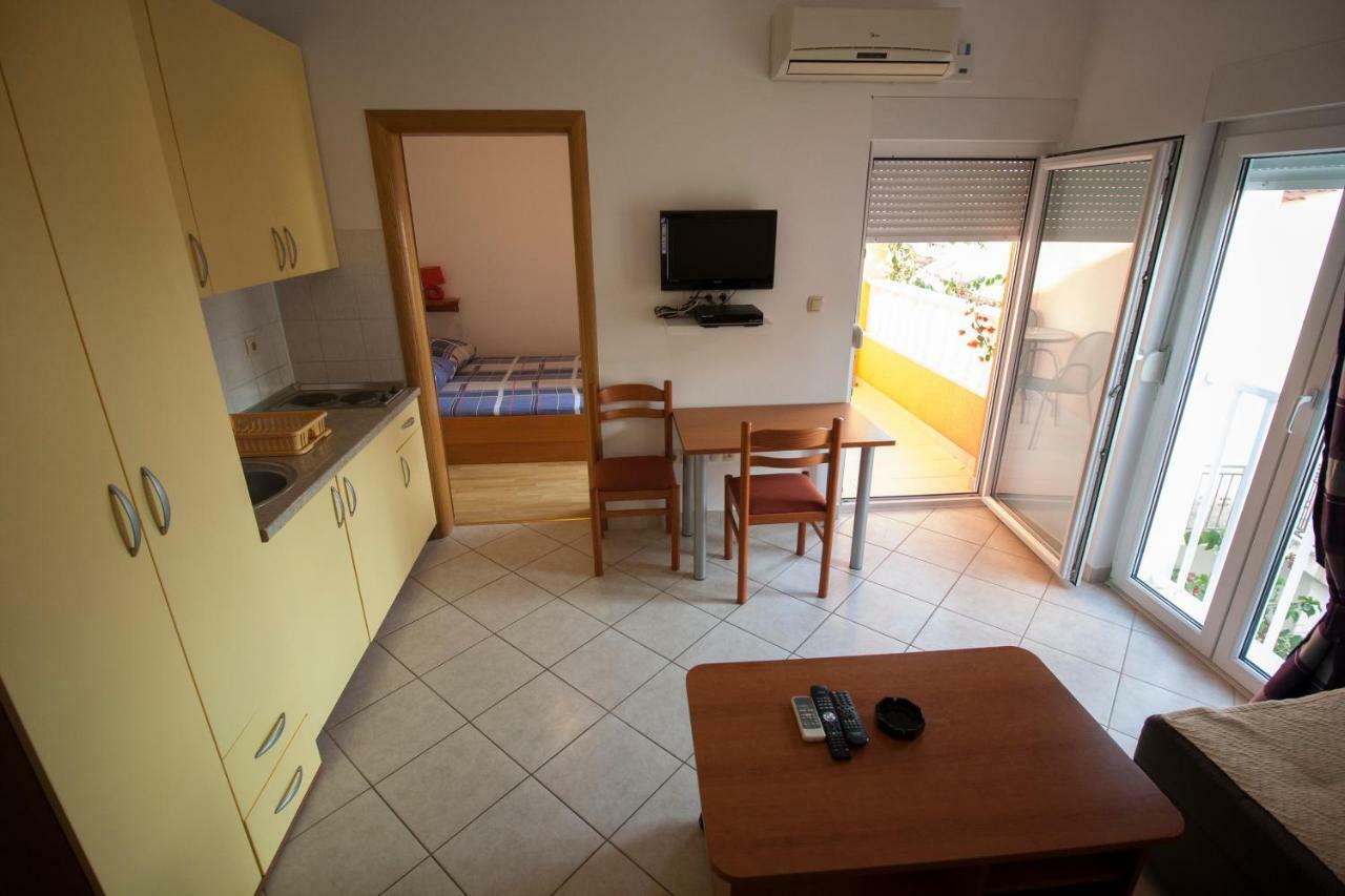 Apartments Knezovic 그라다츠 외부 사진