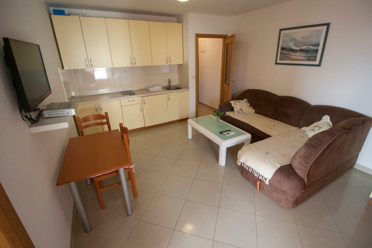 Apartments Knezovic 그라다츠 외부 사진