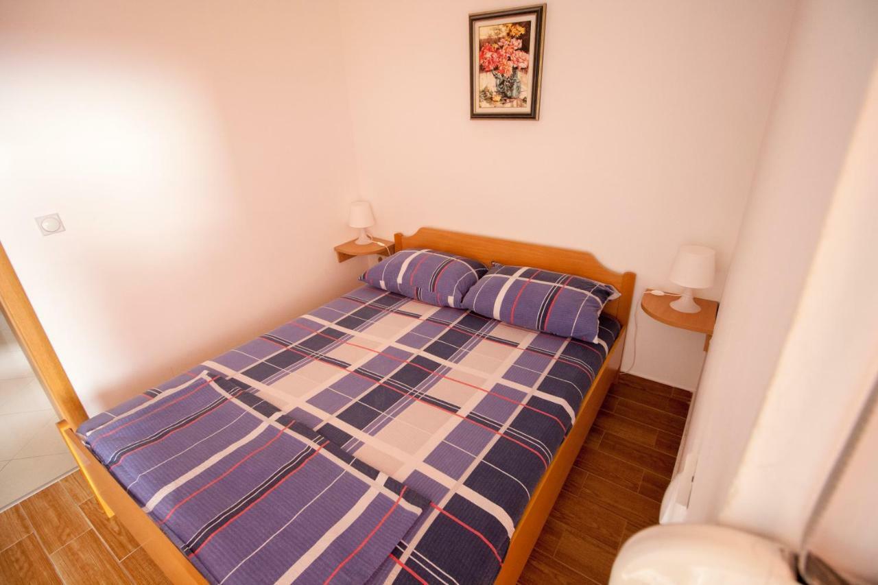 Apartments Knezovic 그라다츠 외부 사진