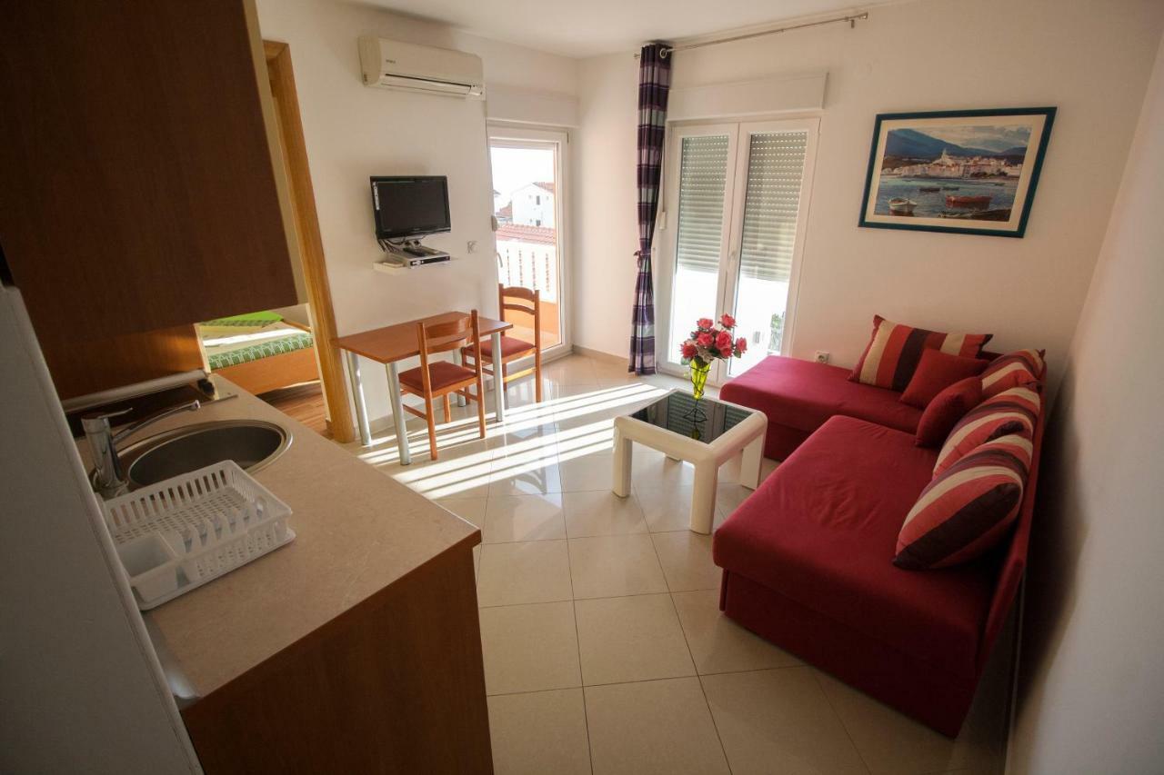 Apartments Knezovic 그라다츠 외부 사진