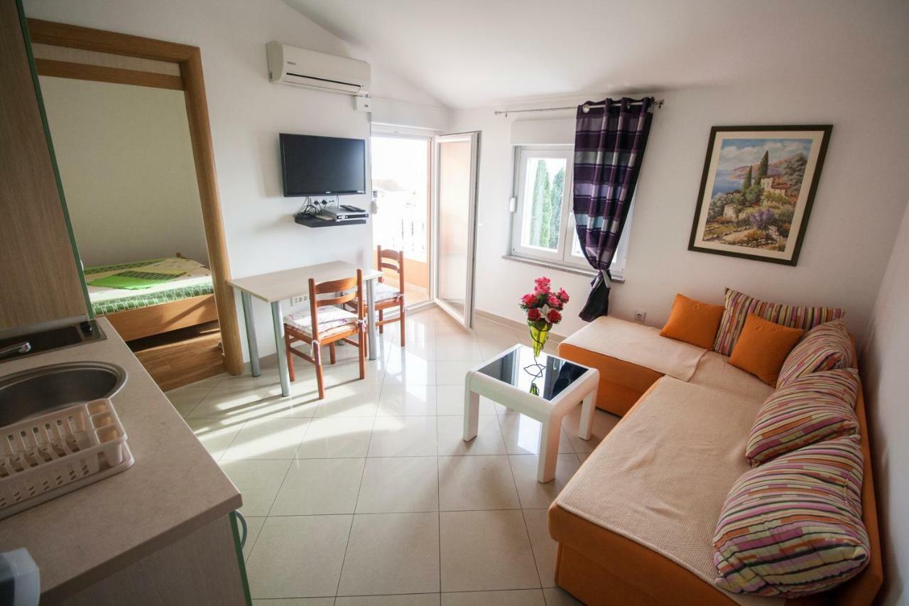 Apartments Knezovic 그라다츠 외부 사진