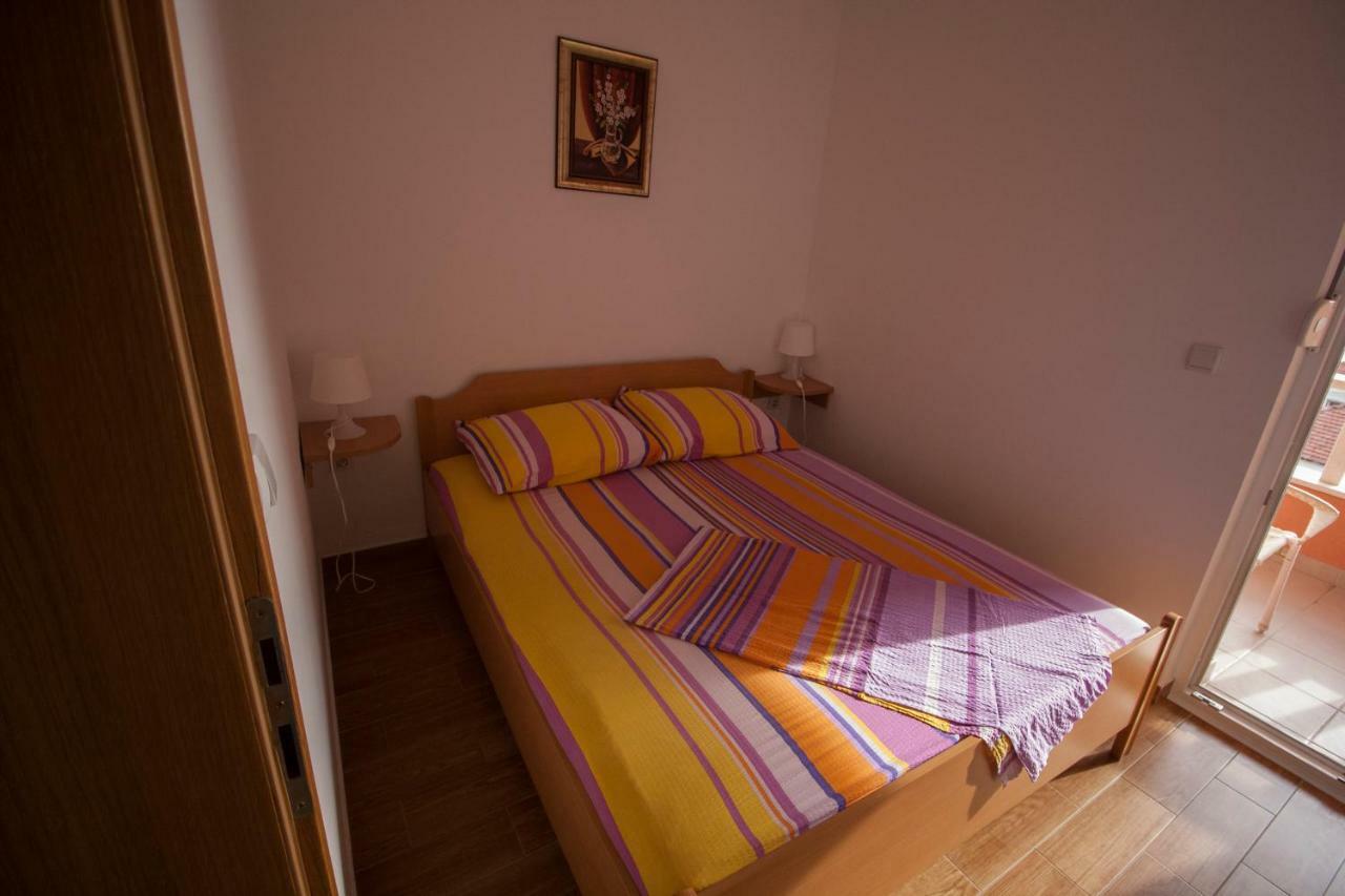 Apartments Knezovic 그라다츠 외부 사진